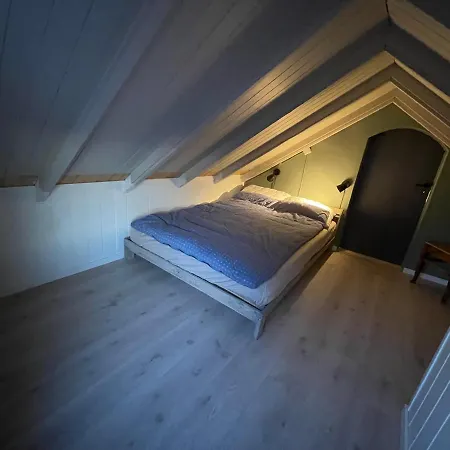 Lofoten_beach_eggum_cabin * Eggum